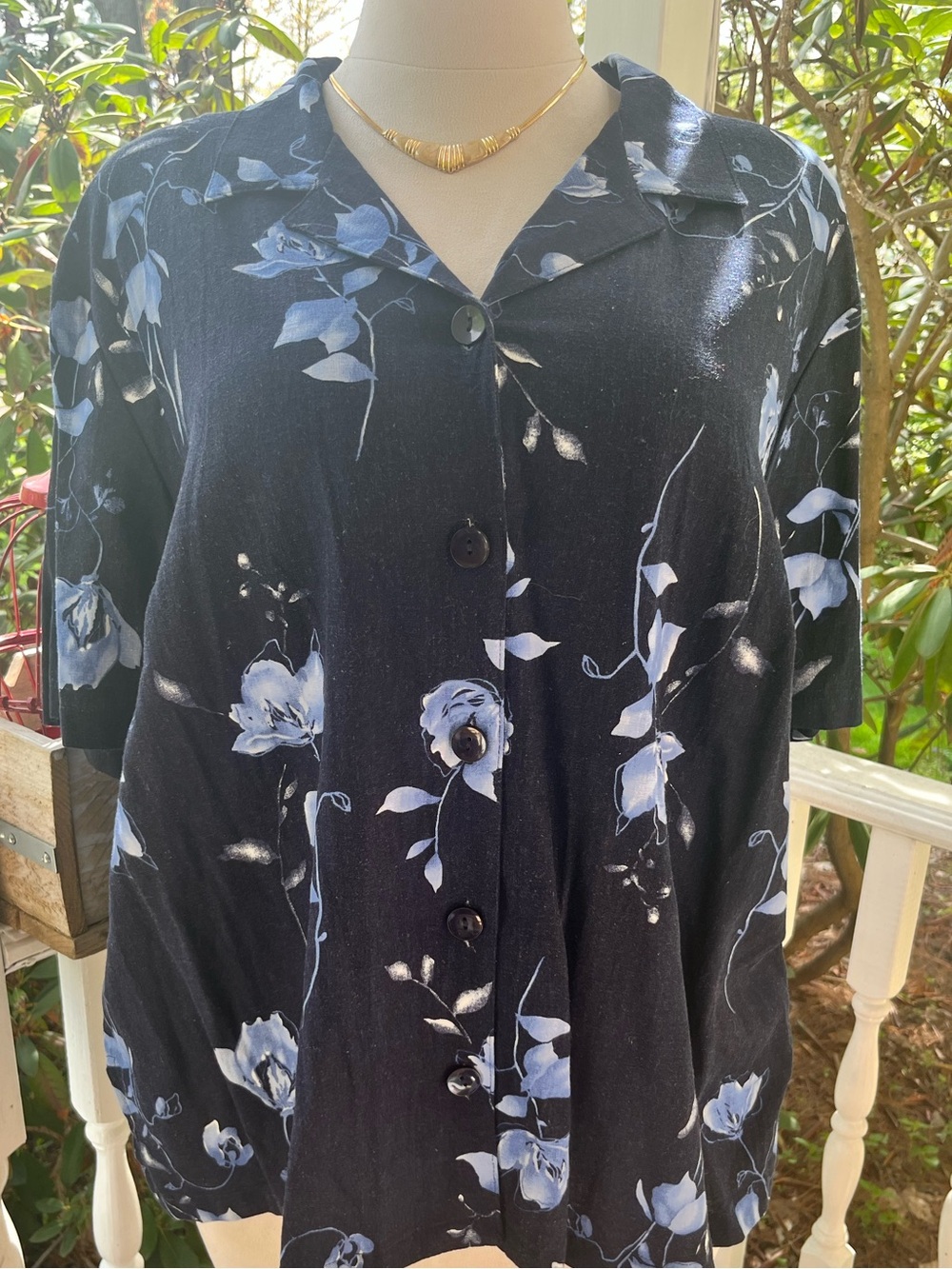 Requirements Woman 2X Floral Button Front Blouse Y2K Navy Blue Plus Size Top